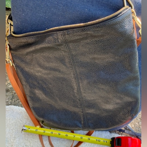 Vintage Valentina leather cross body. - Picture 3 of 3